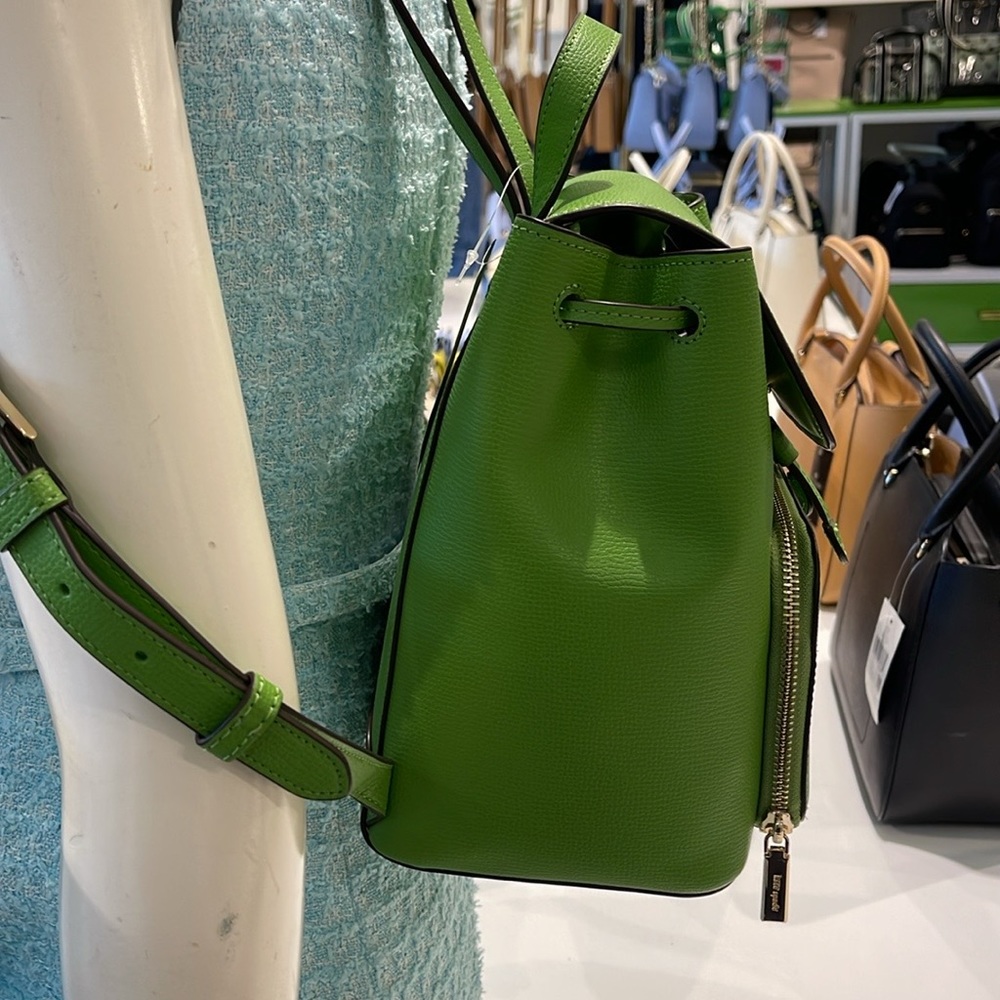 Kate Spade Kristi Medium Flap Backpack
Turtle Green
NWT - Picture 6 of 16